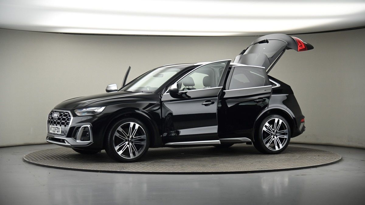 More views of Audi SQ5