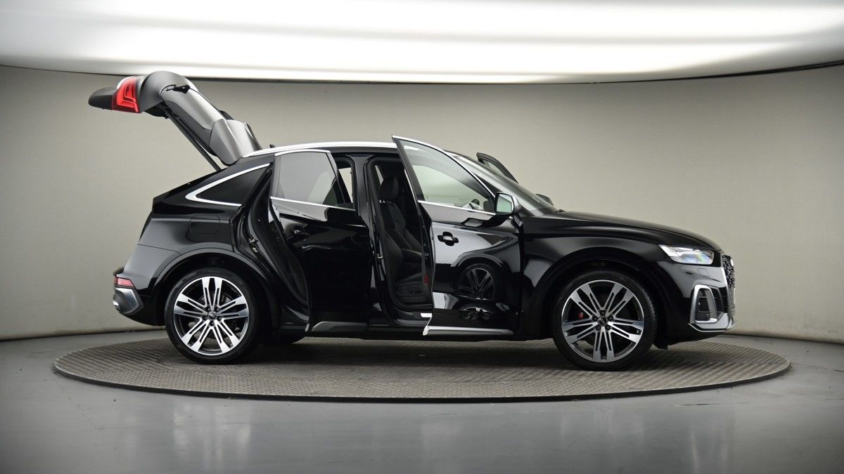 More views of Audi SQ5