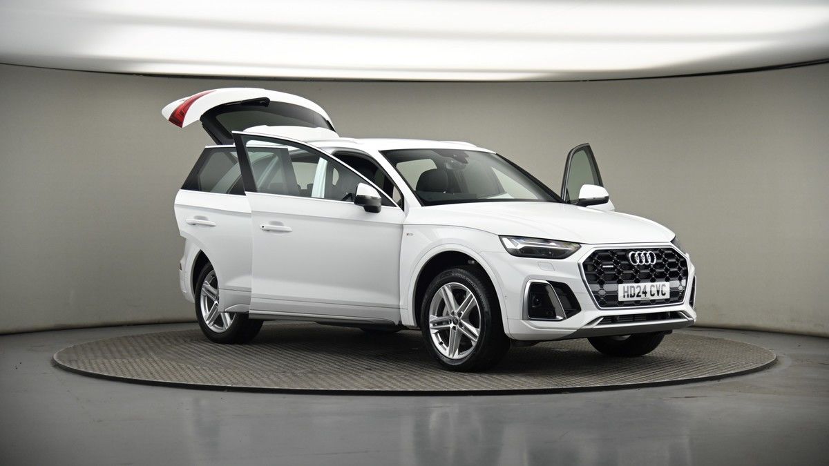 More views of Audi Q5