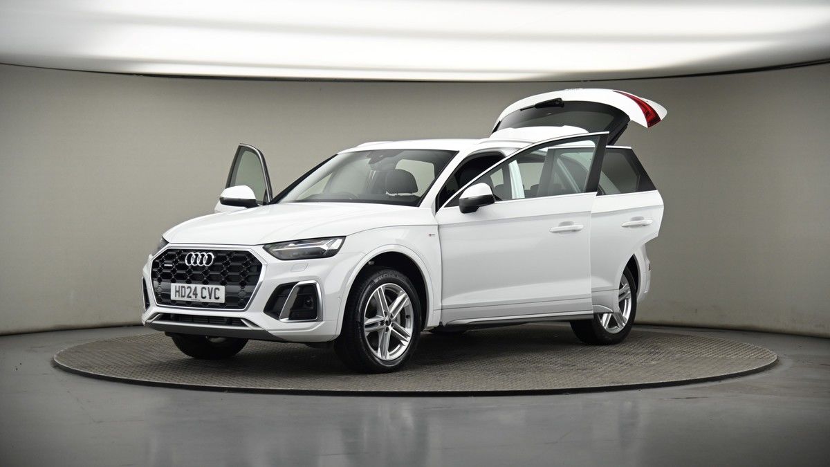More views of Audi Q5