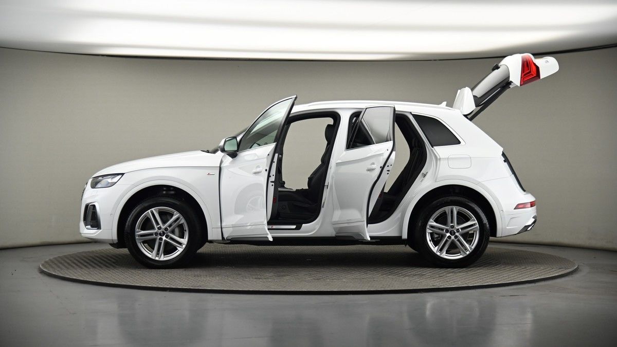 More views of Audi Q5