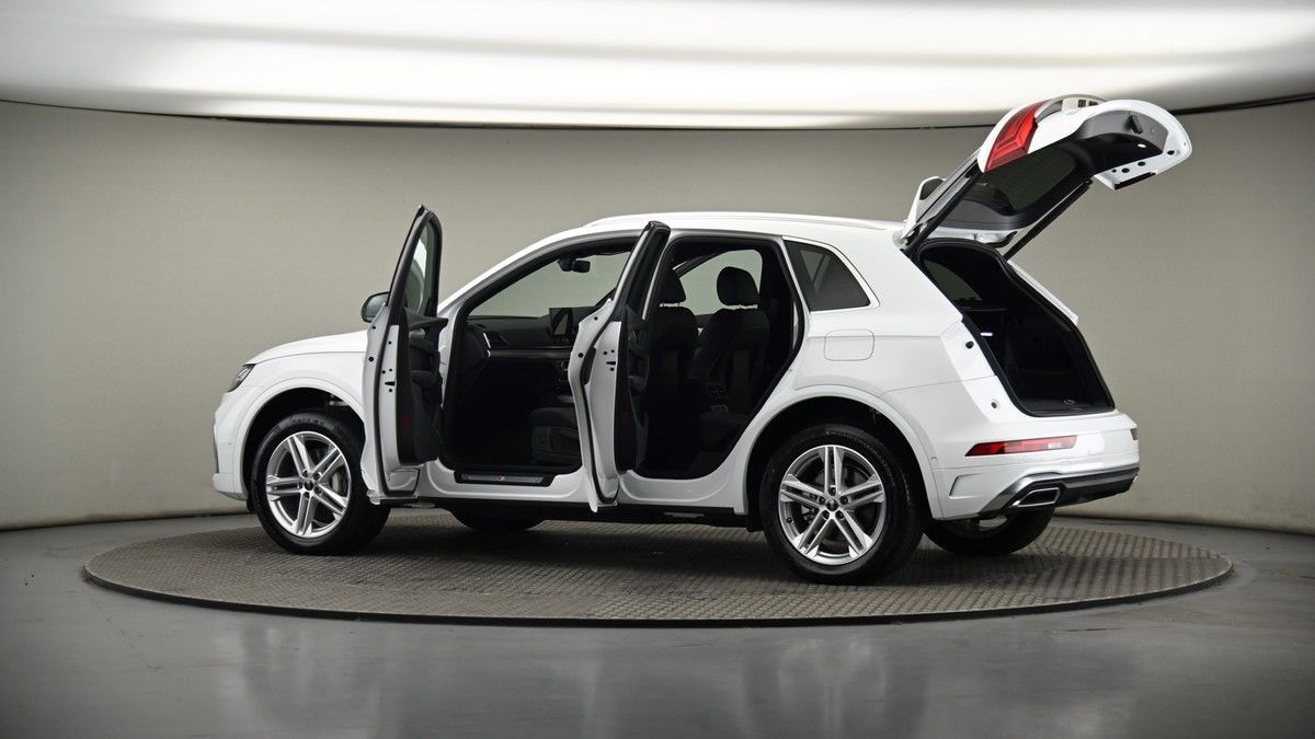 More views of Audi Q5