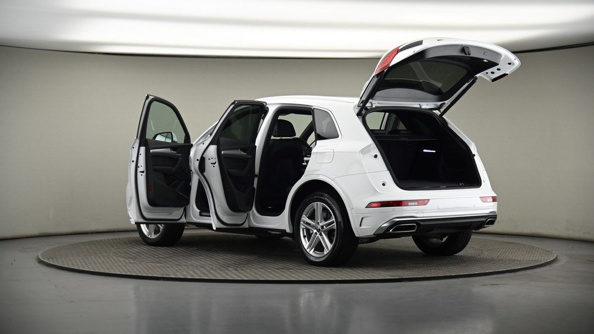 More views of Audi Q5