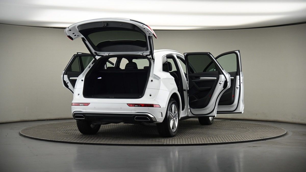 More views of Audi Q5