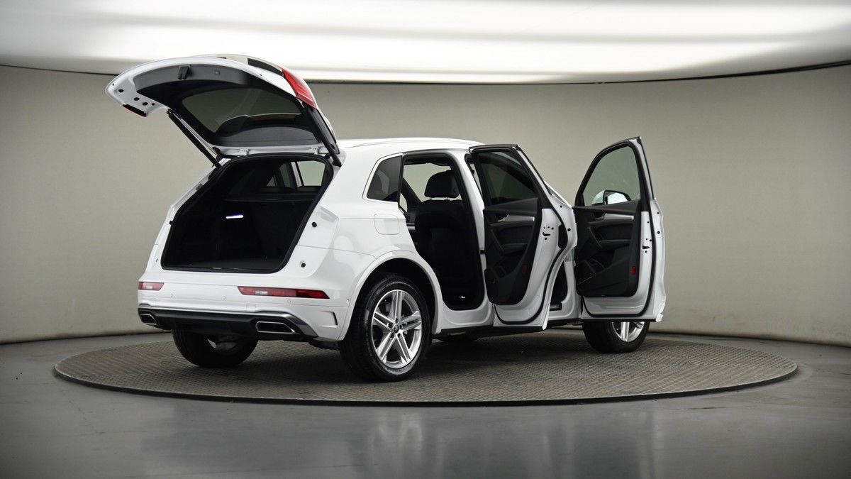 More views of Audi Q5