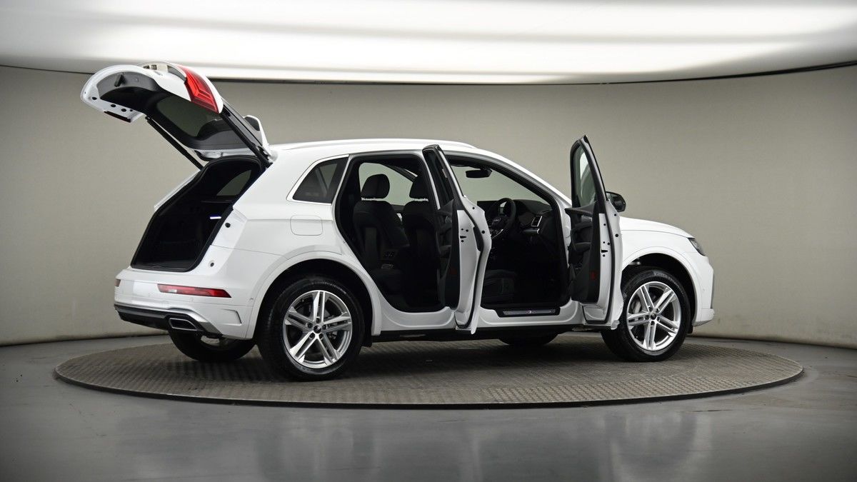 More views of Audi Q5