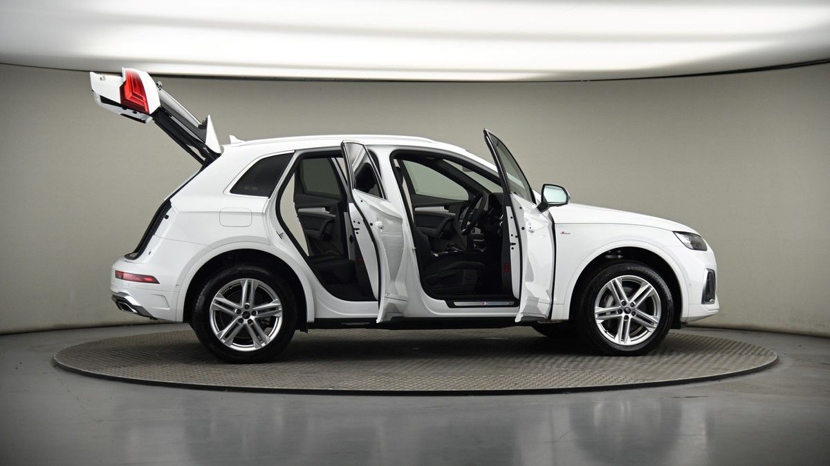 More views of Audi Q5