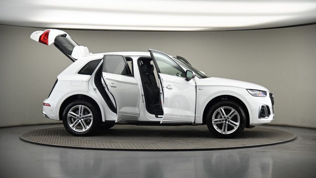 More views of Audi Q5