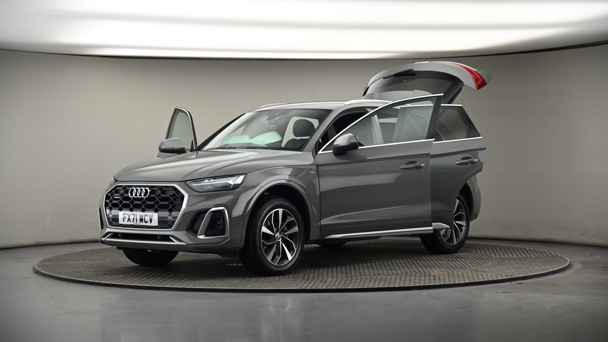 More views of Audi Q5
