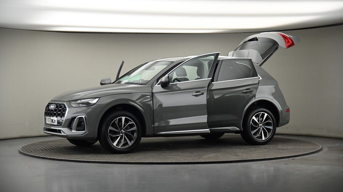 More views of Audi Q5