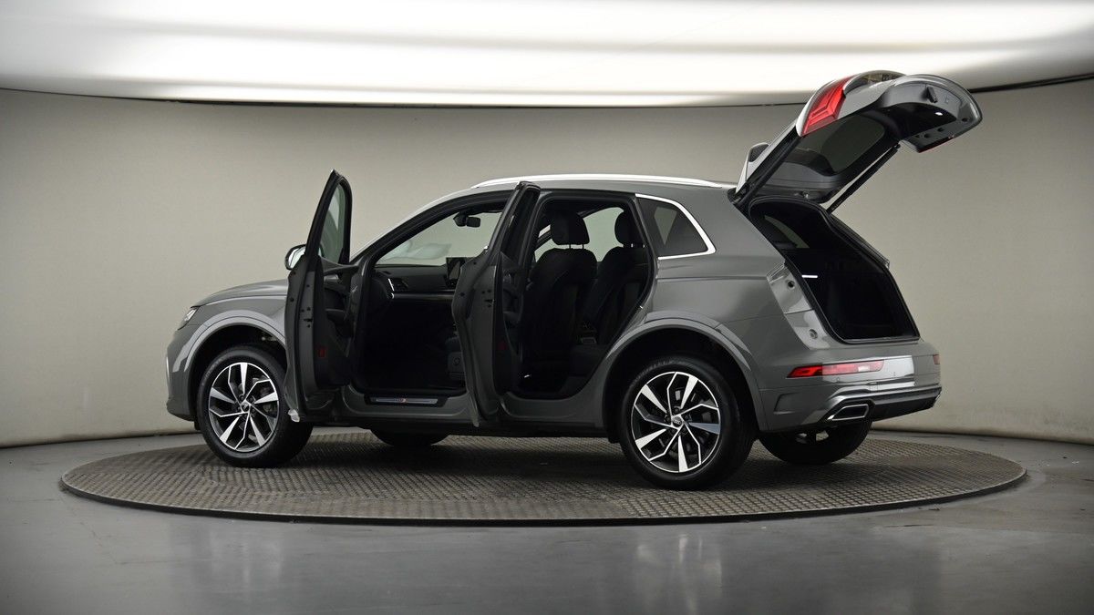 More views of Audi Q5