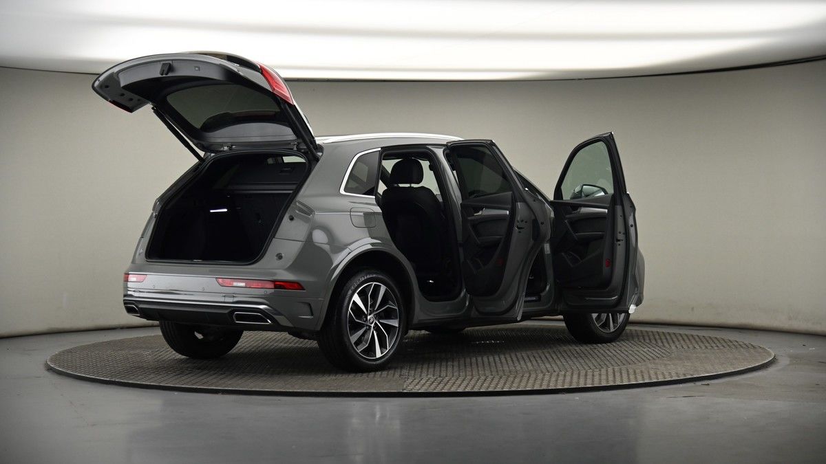More views of Audi Q5
