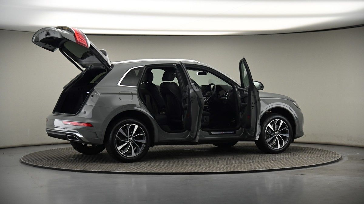 More views of Audi Q5