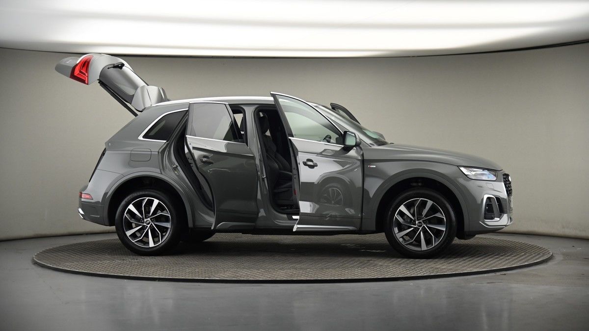 More views of Audi Q5