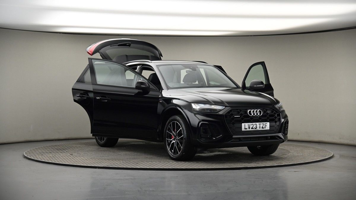 More views of Audi Q5