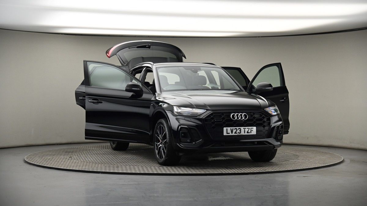 More views of Audi Q5