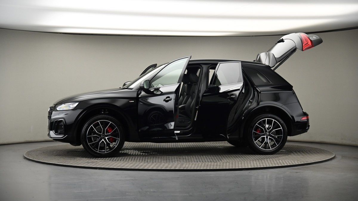 More views of Audi Q5