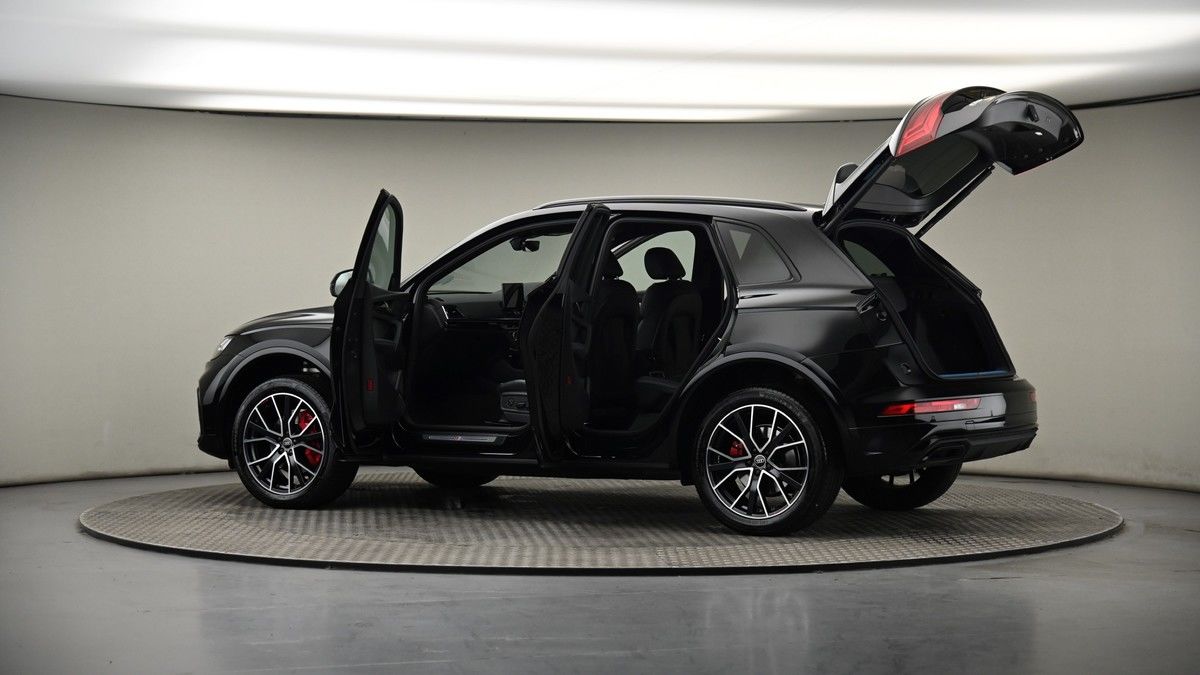 More views of Audi Q5