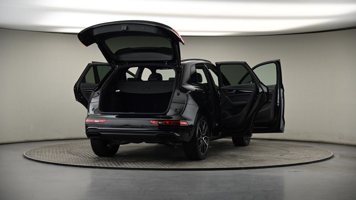 More views of Audi Q5