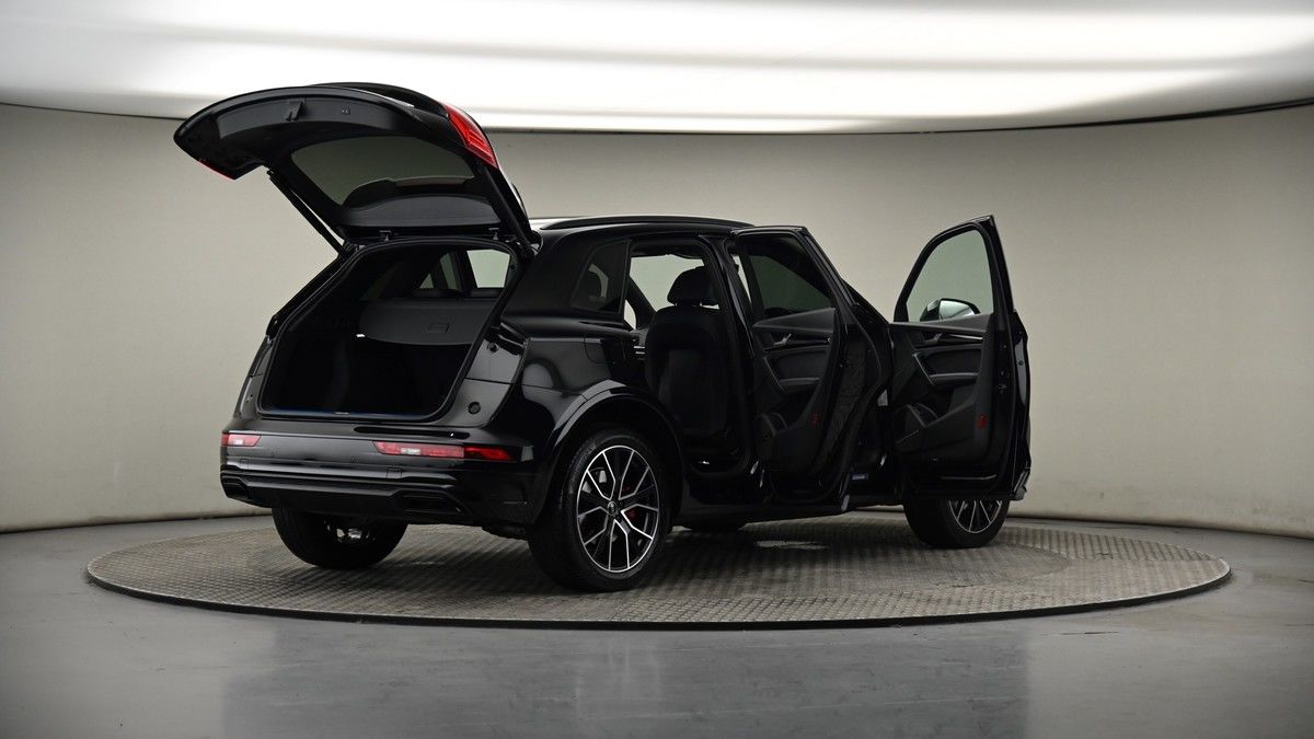 More views of Audi Q5