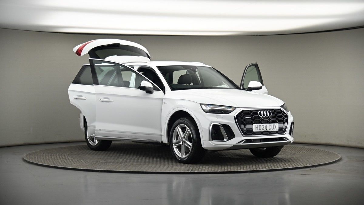 More views of Audi Q5