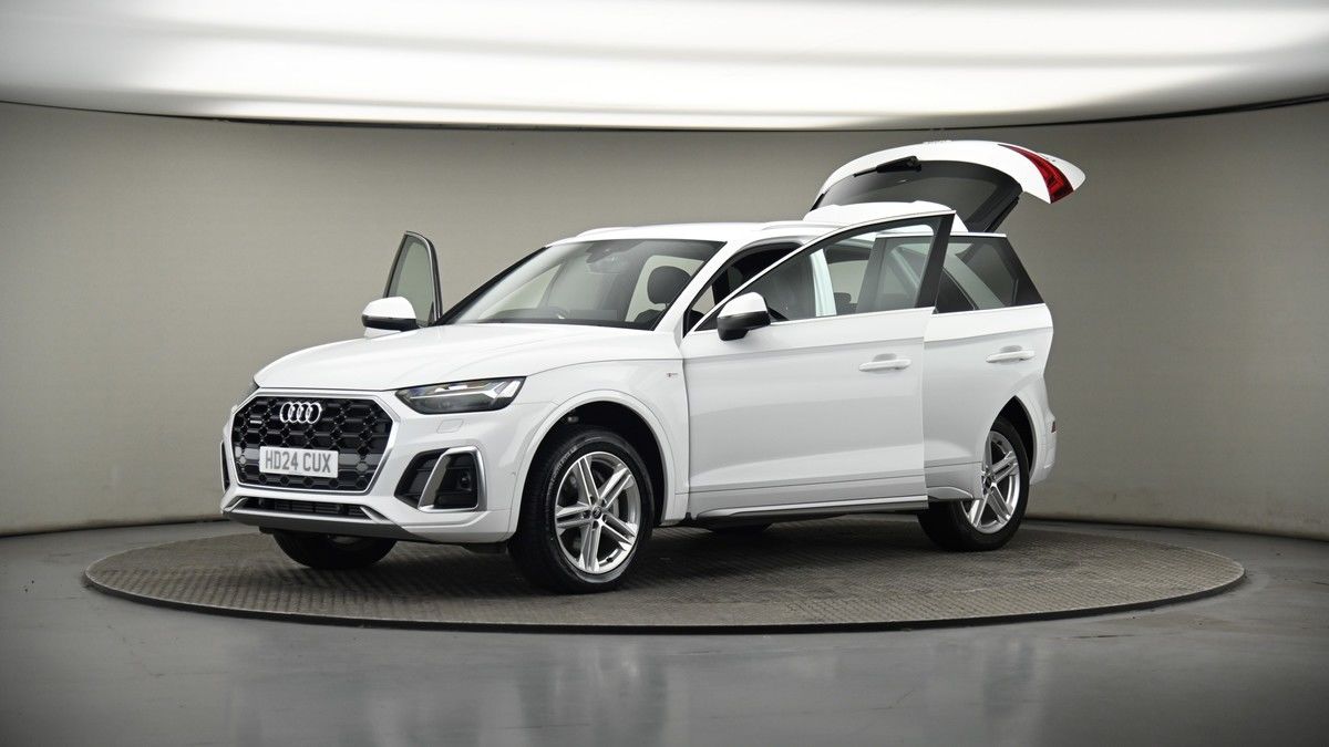 More views of Audi Q5