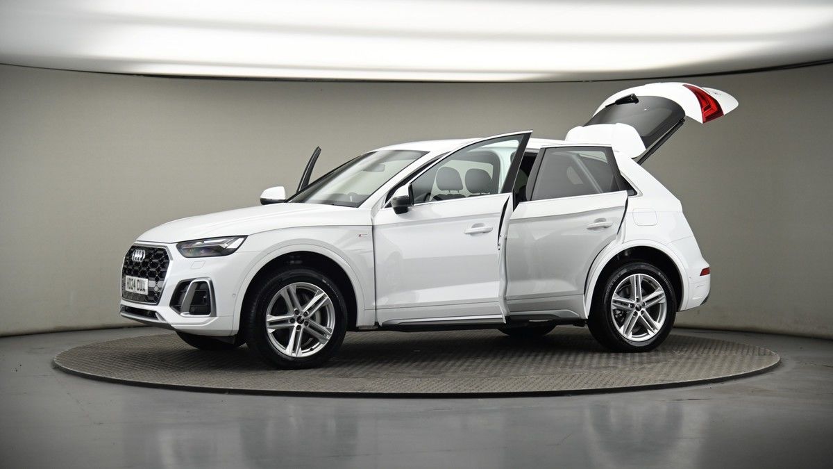 More views of Audi Q5