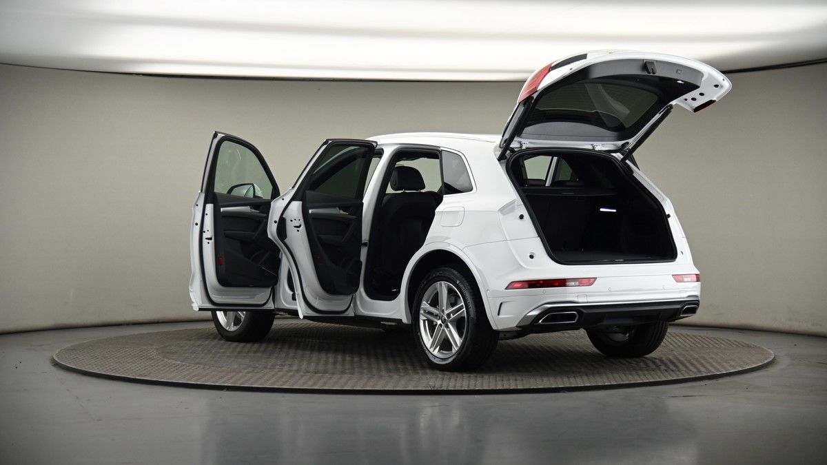 More views of Audi Q5