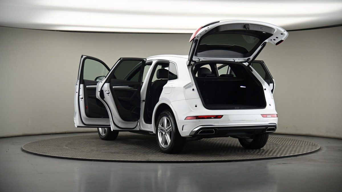 Audi Q5 Image 8