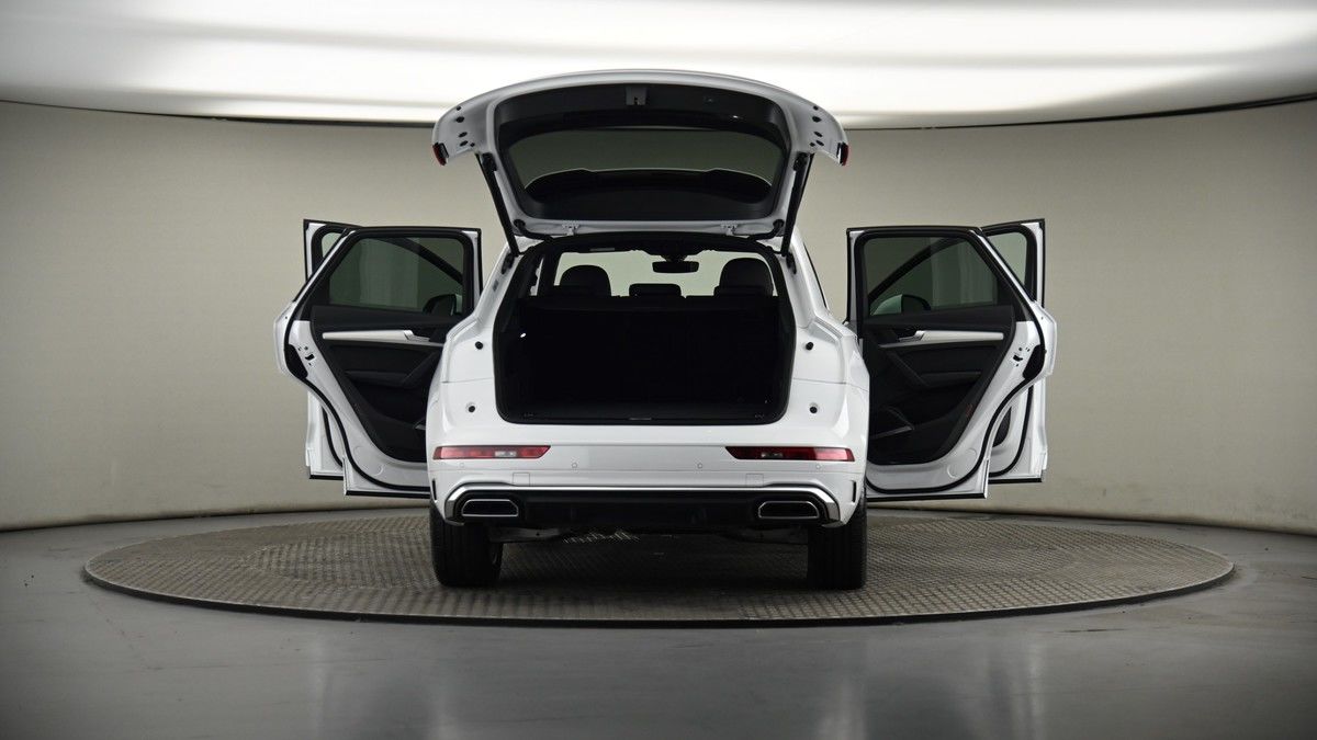 More views of Audi Q5