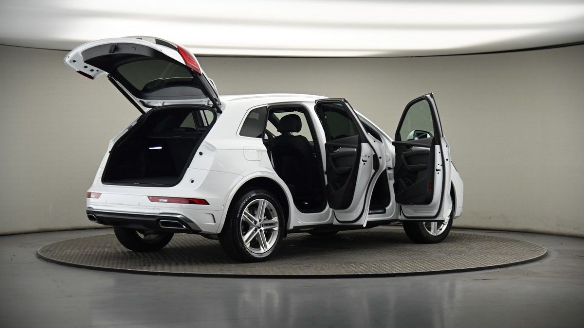 More views of Audi Q5