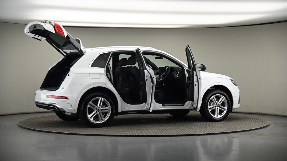 More views of Audi Q5