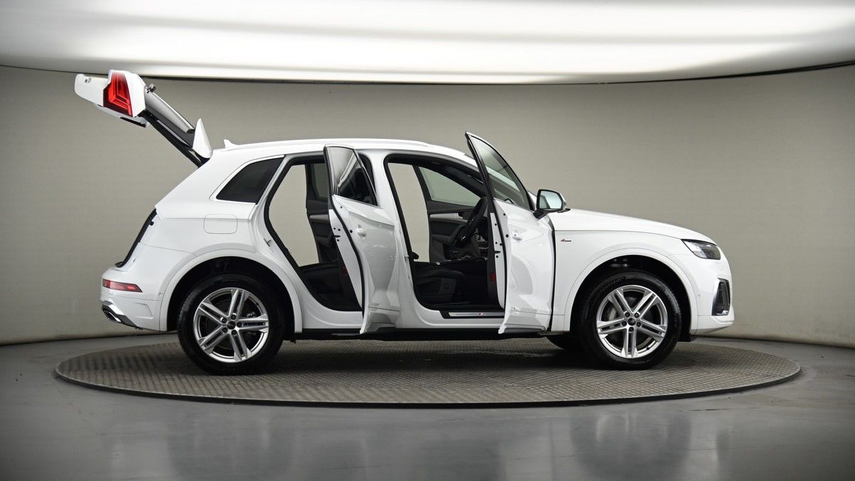 More views of Audi Q5