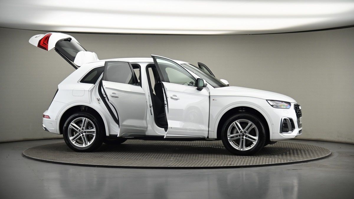 More views of Audi Q5