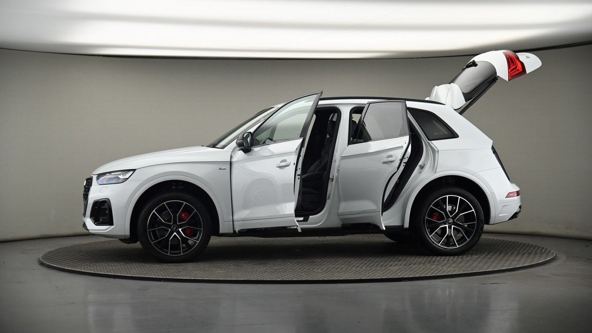 More views of Audi Q5