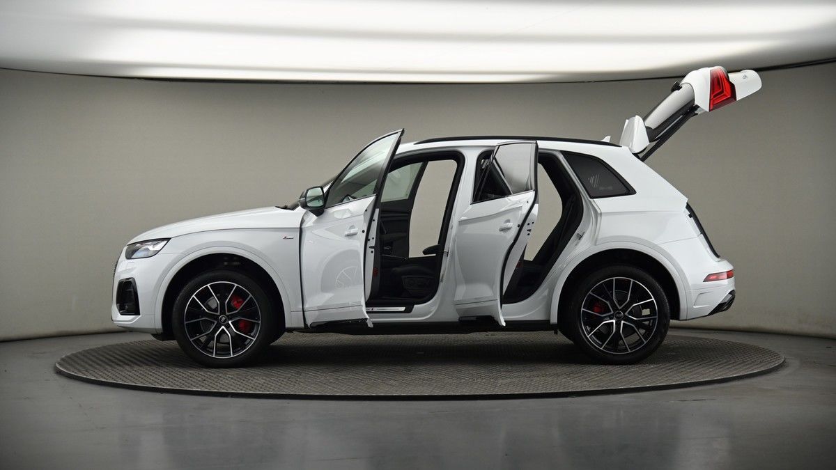 More views of Audi Q5