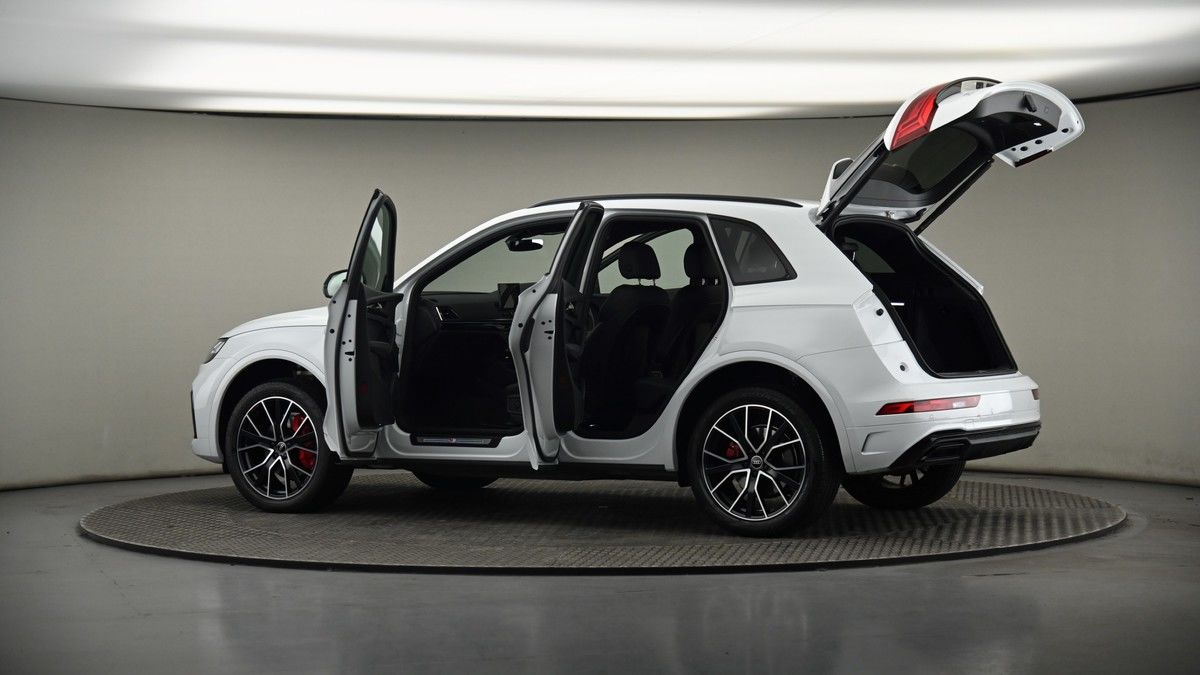More views of Audi Q5