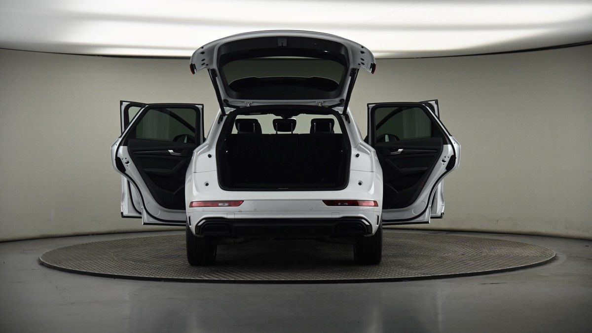 More views of Audi Q5