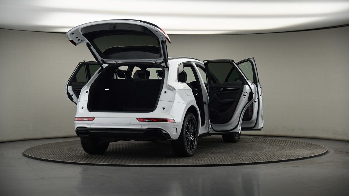 More views of Audi Q5