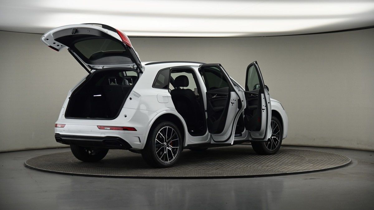 More views of Audi Q5