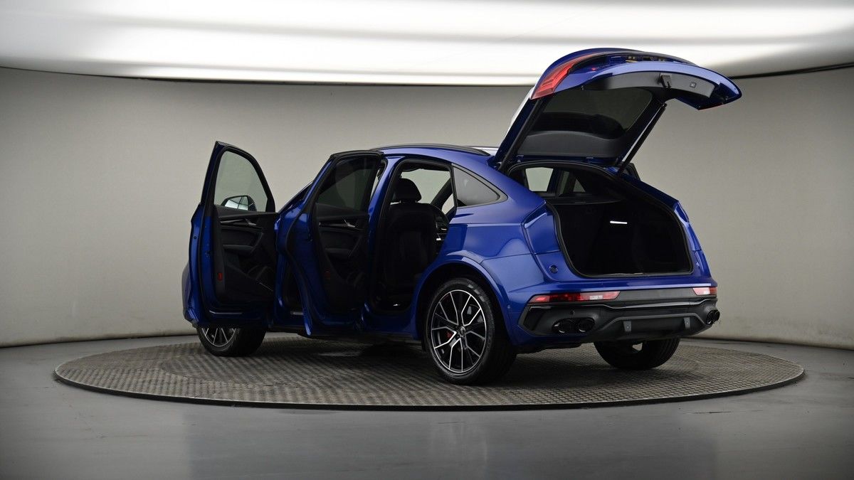 More views of Audi SQ5