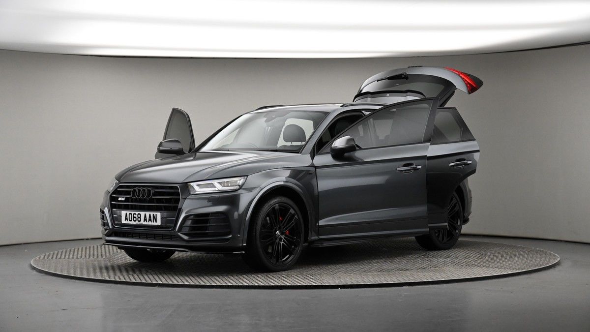 More views of Audi SQ5