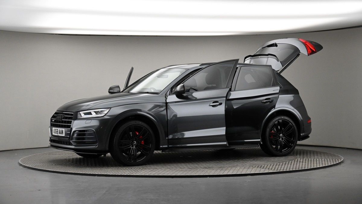 More views of Audi SQ5
