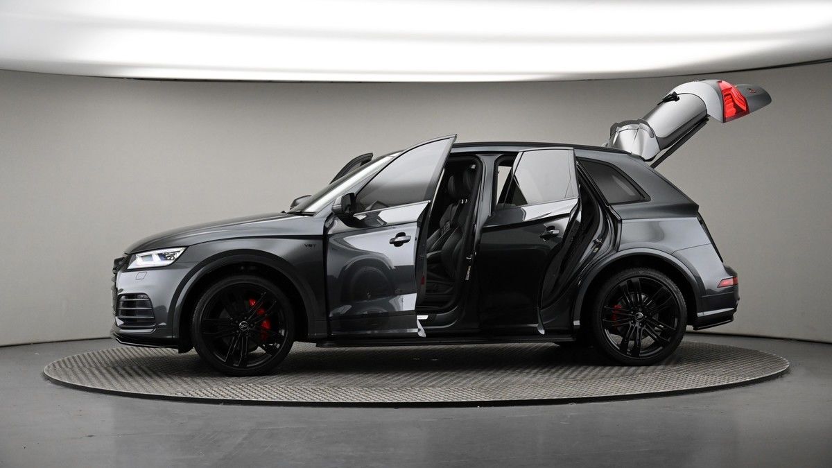 More views of Audi SQ5