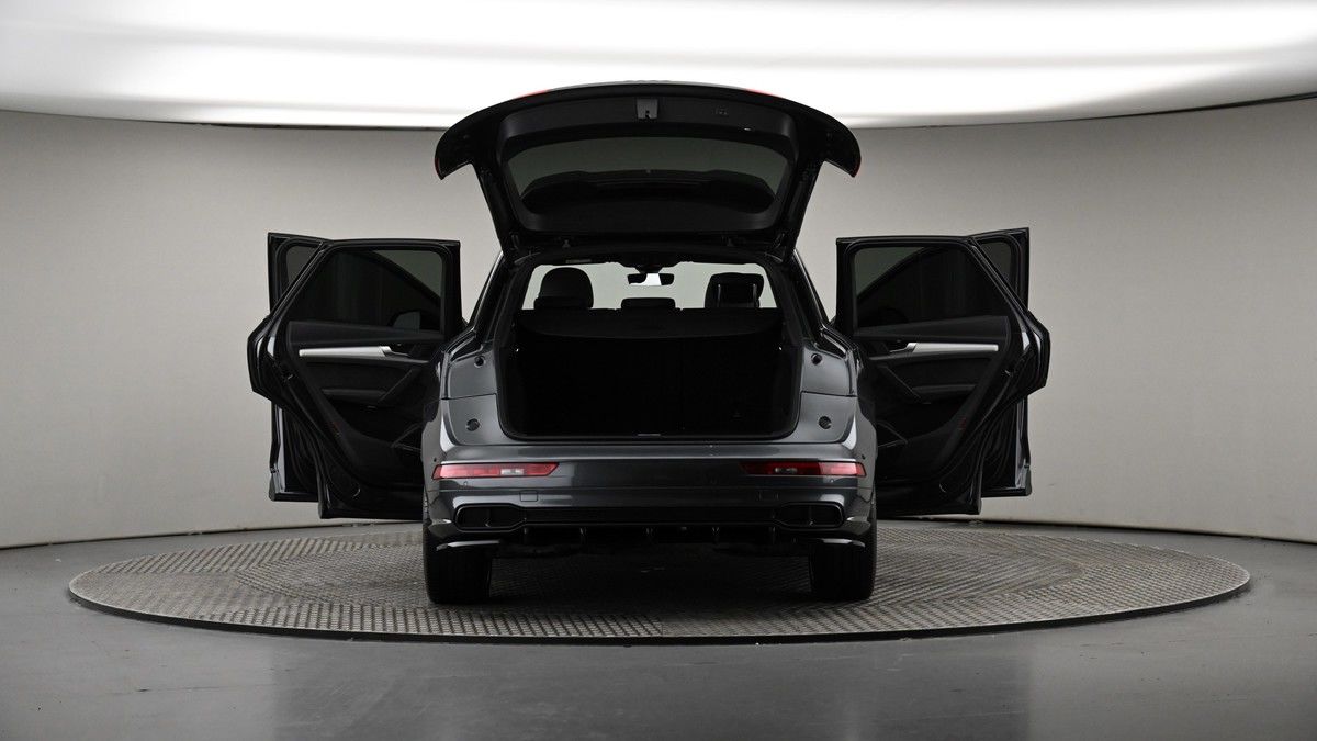 More views of Audi SQ5
