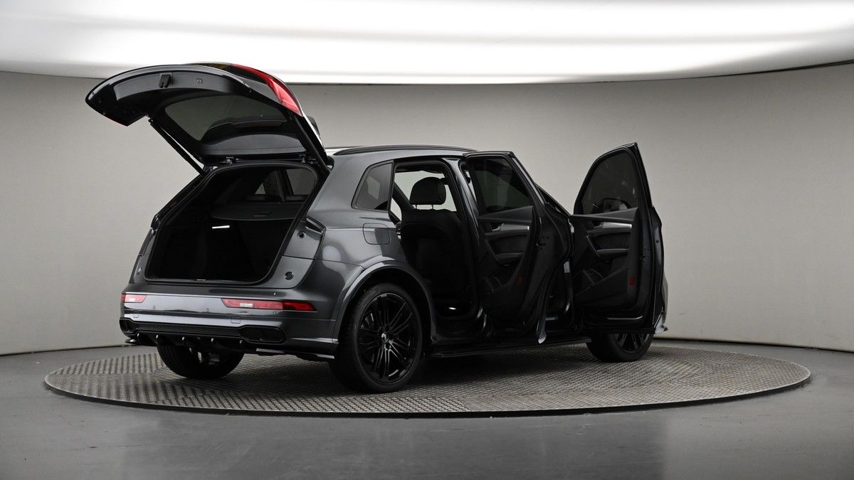 More views of Audi SQ5
