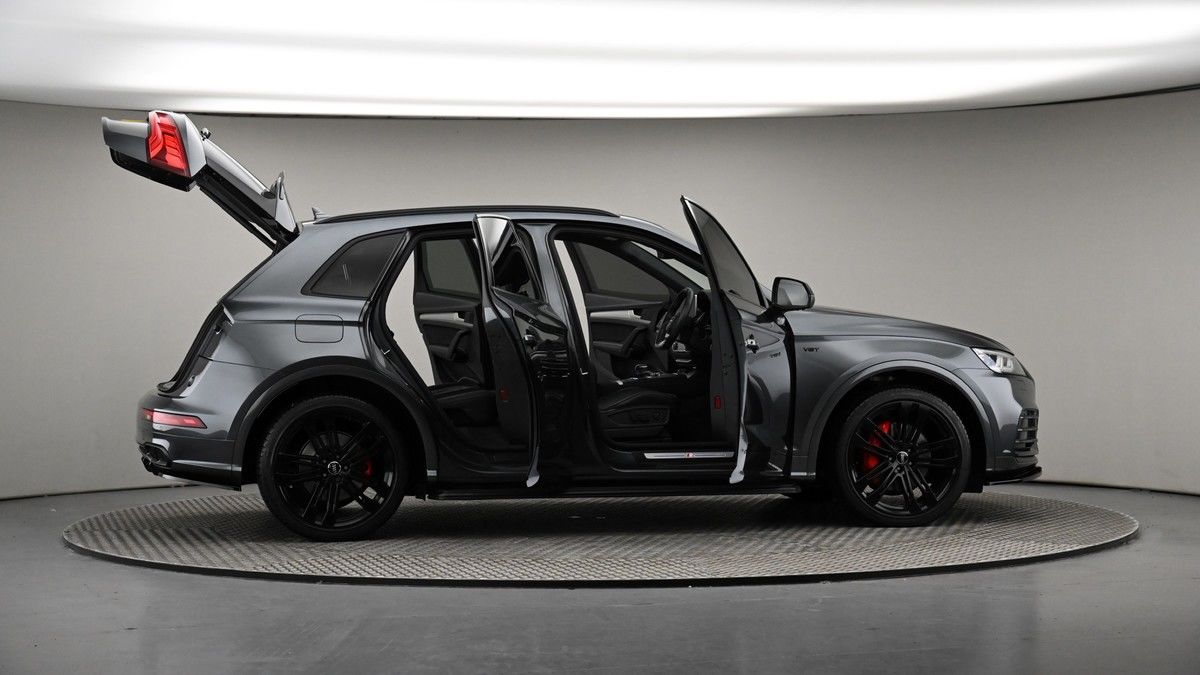 More views of Audi SQ5