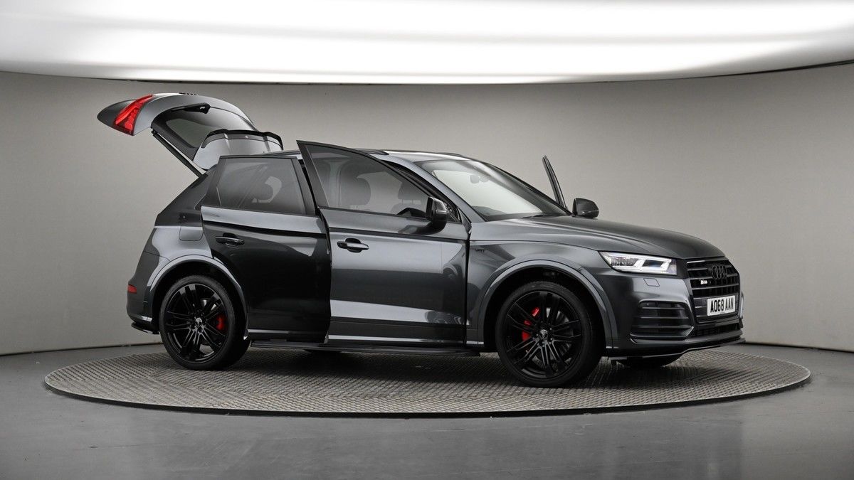 More views of Audi SQ5