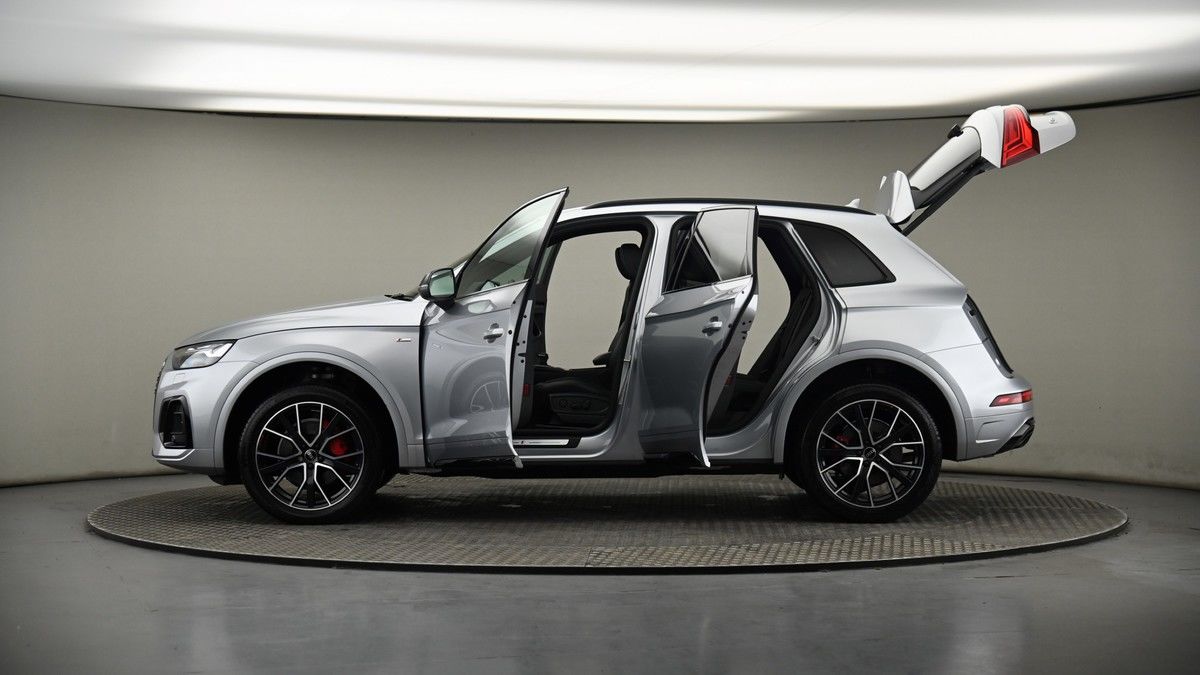 More views of Audi Q5