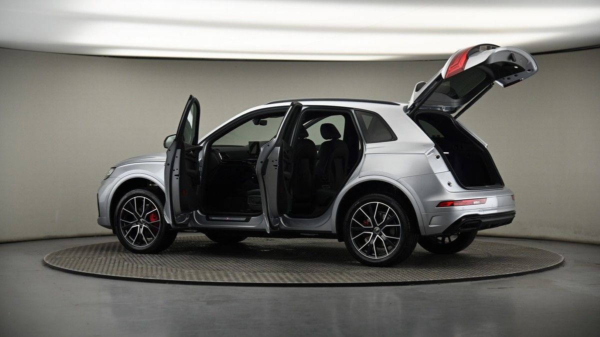 More views of Audi Q5